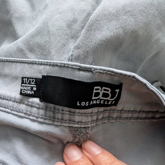 3/$30 Cotton shorts with embroidery details - Picture 5 of 6